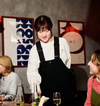 サービススタッフ（Service Staff）
