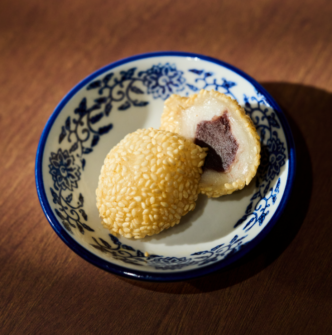 もっちり胡麻団子